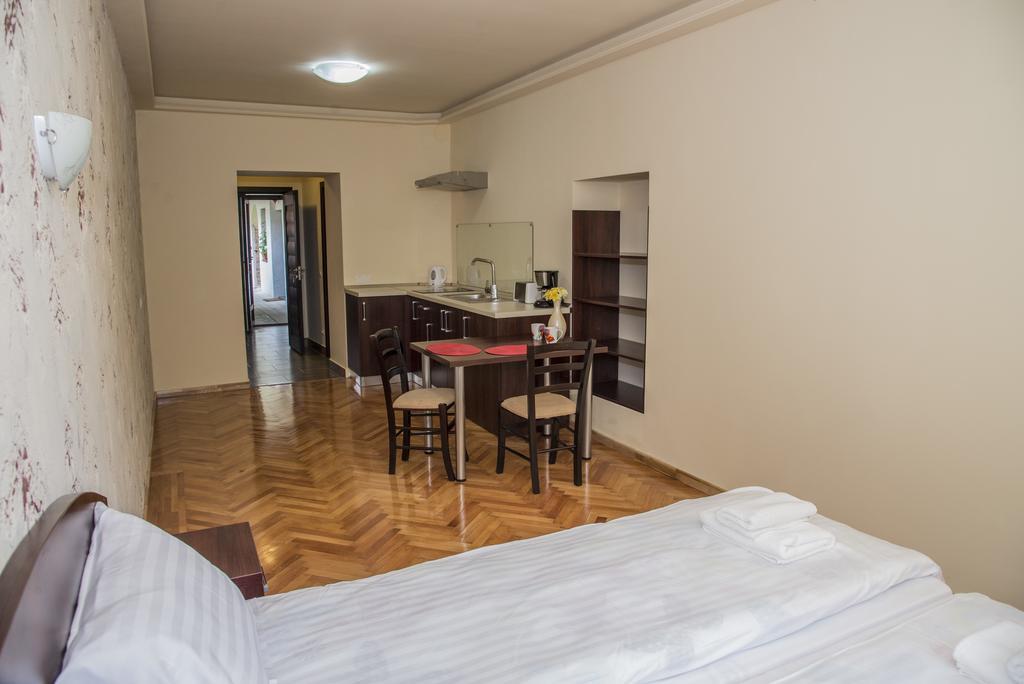 Casa Mots Hotel Sibiu Buitenkant foto